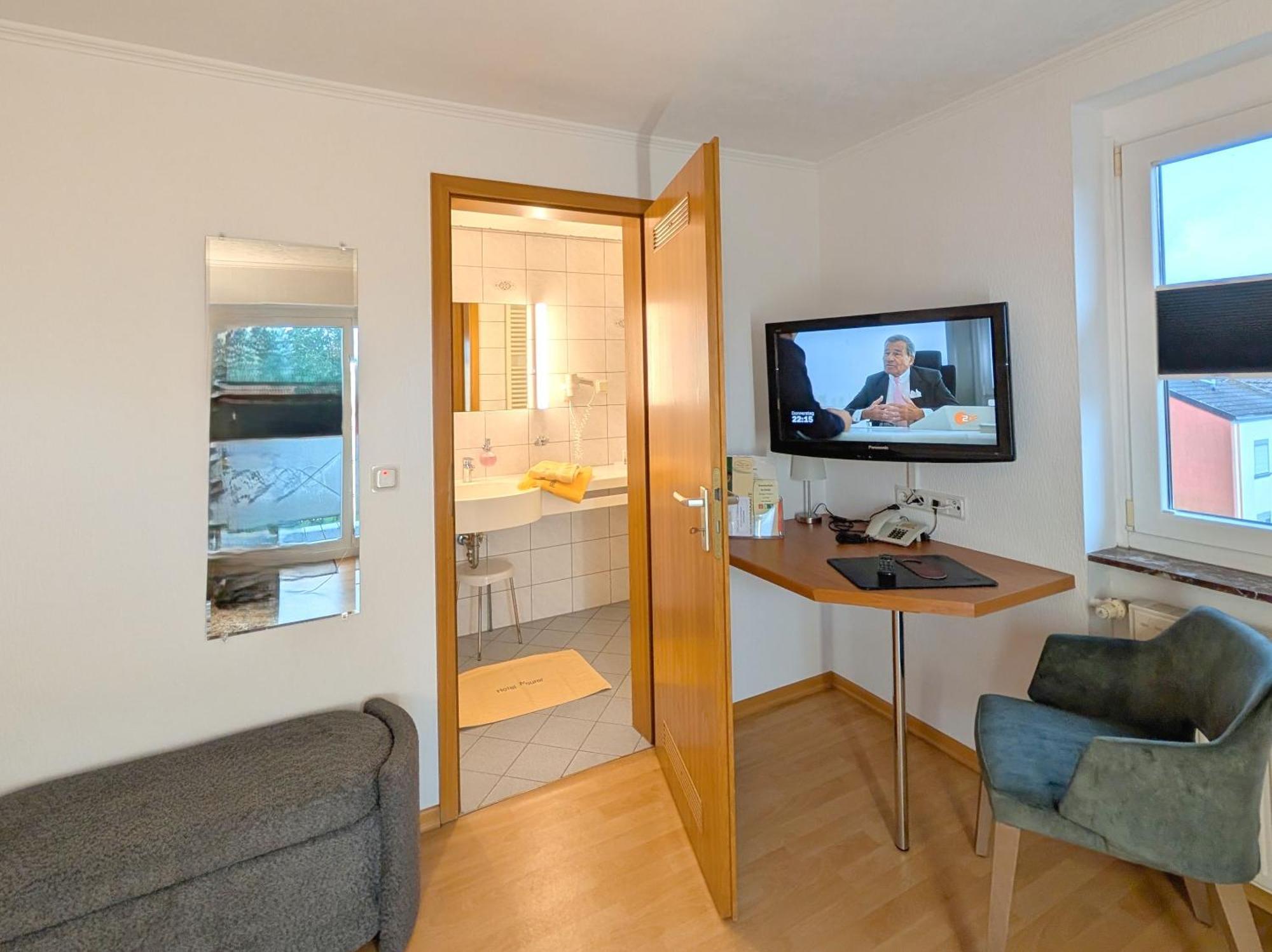 Hotel Maurer Saarwellingen Εξωτερικό φωτογραφία